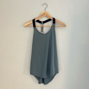 Nike tank